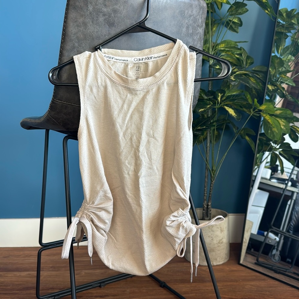 Adjustable textured tank top